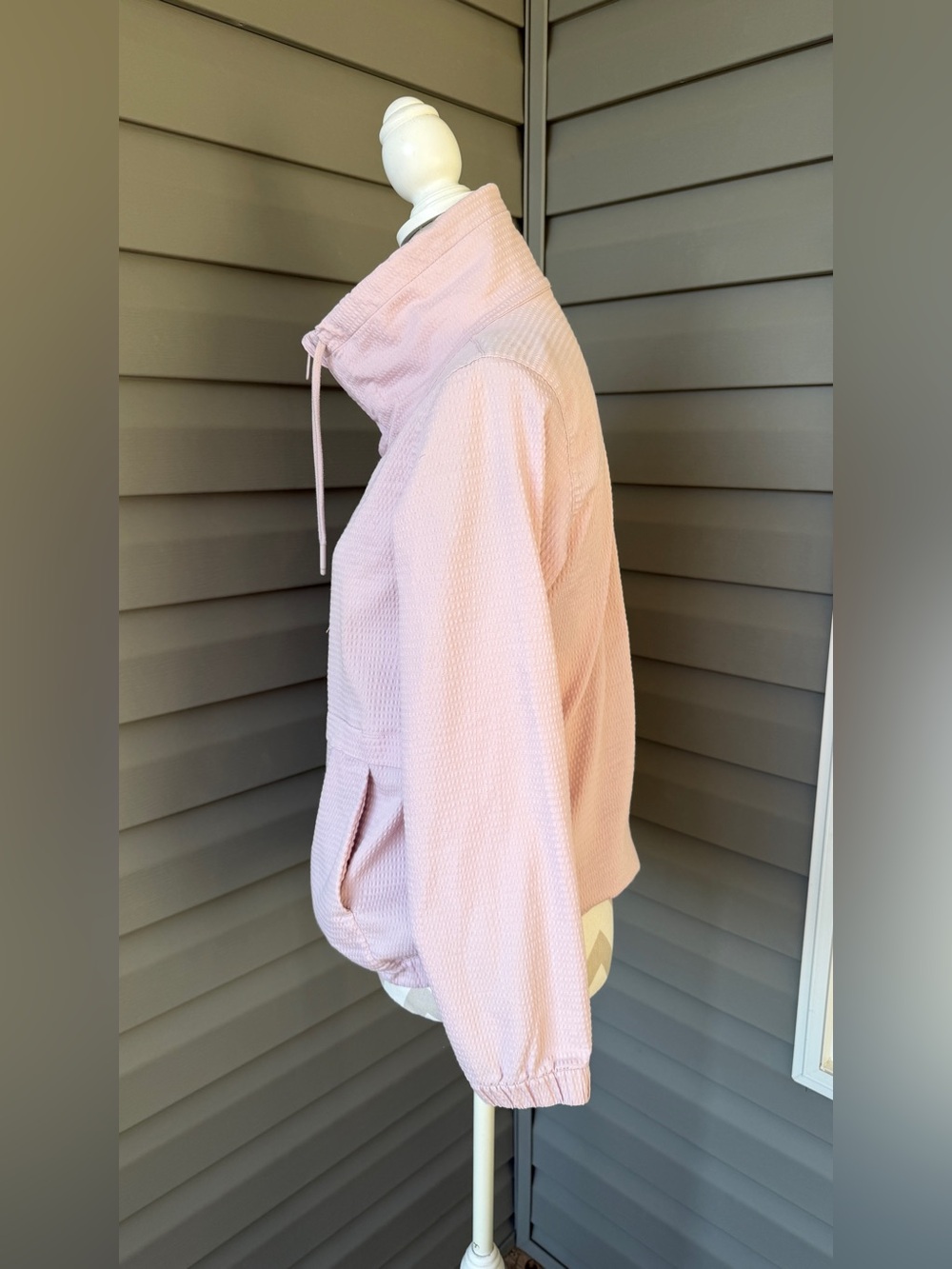 Lululemon Pack Light Pullover Packable Jacket in Porcelain Pink Sz See me - Picture 2 of 13
